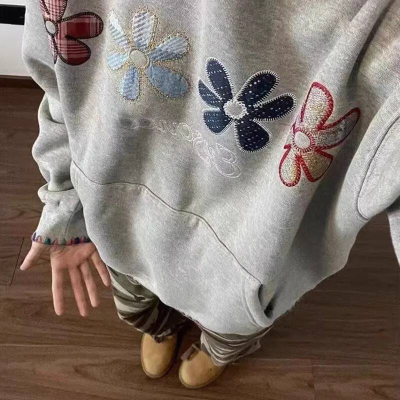 Street Small Flower Embroidery - Plant Parent Hoodie recension och pris